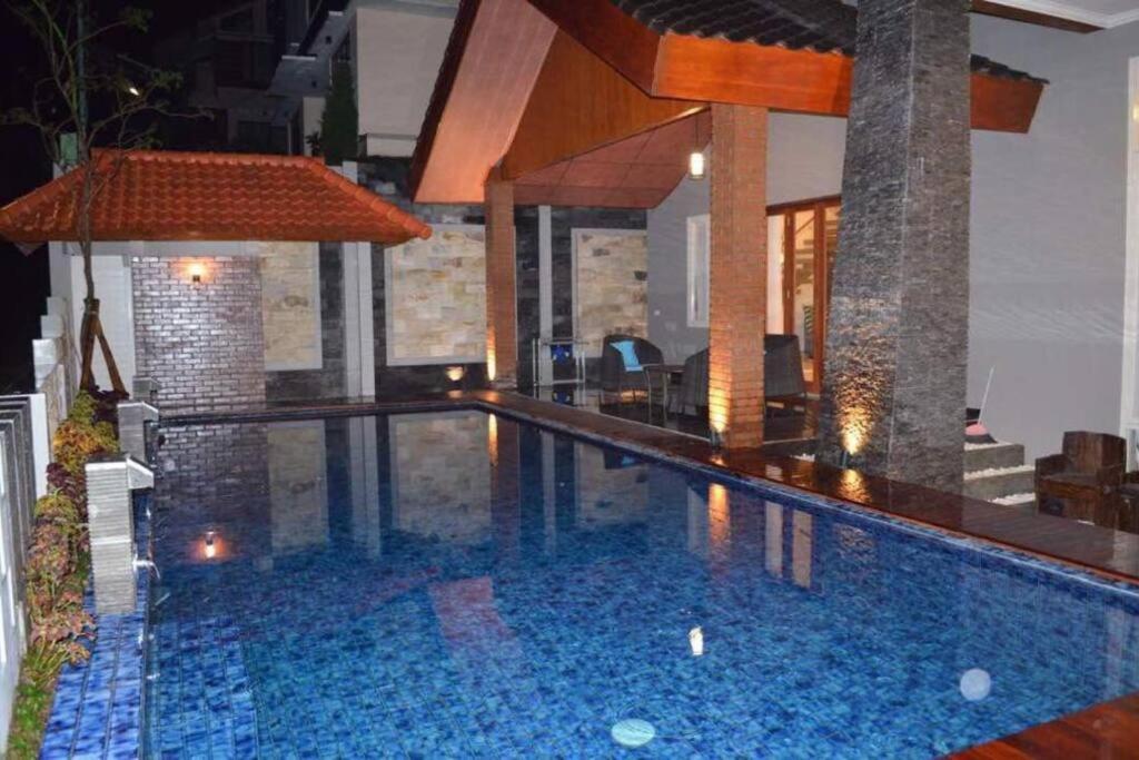 Villa Agro Kusuma Pinus R7 バトゥ エクステリア 写真